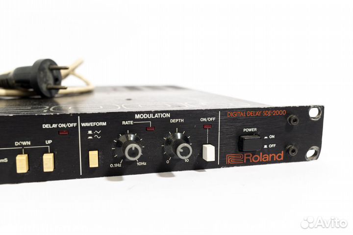 Roland digital delay SDE-2000 1981 год