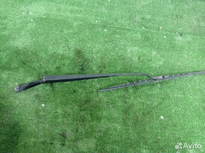 Щетка стеклоочистителя передняя левая Ford Focus