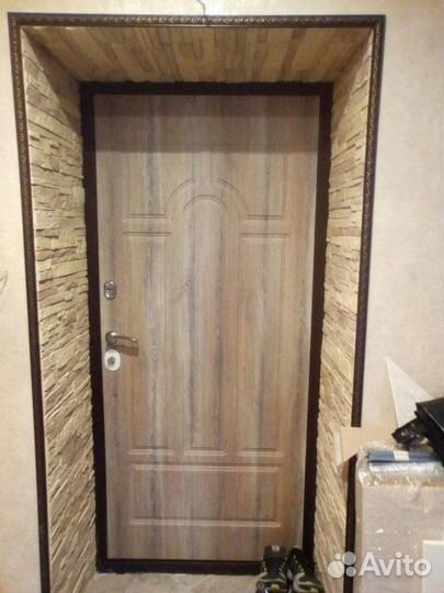 Дверь входная в квартиру