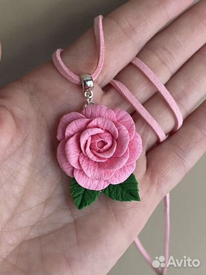 Подвеска роза