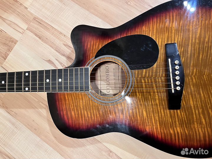 Акустическая гитара