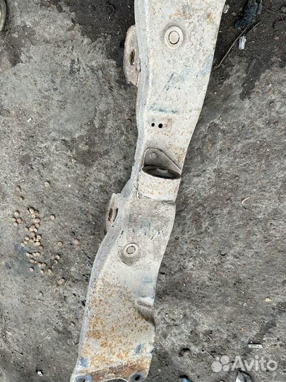 Подрамник задний lancer 9 цедия 4WD