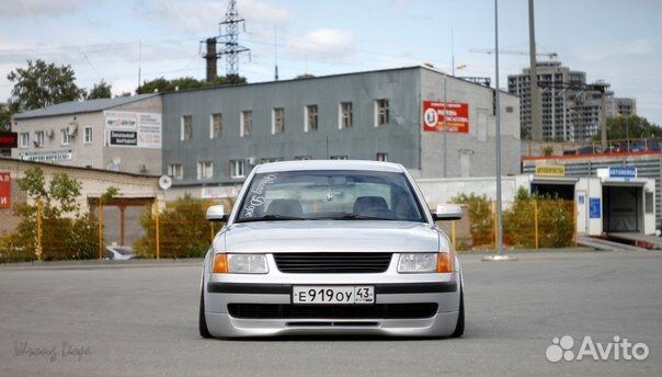 Накладка на передний бампер Volkswagen Passat B5