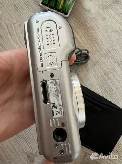 Цифровой фотоаппарат samsung + зарядка + карта пам