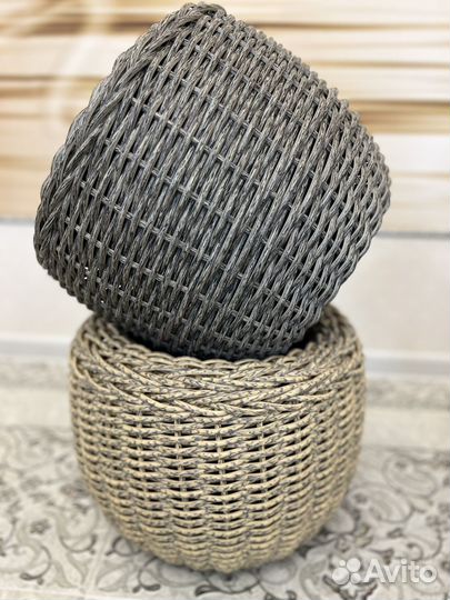 Кашпо из искусственного ротанга