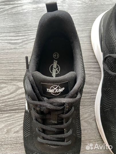 Кроссовки женские 41 размер