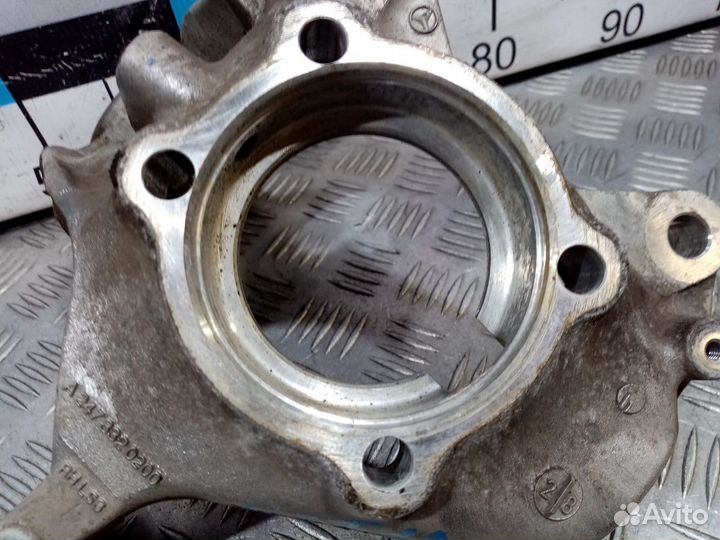 Б/У Кулак поворотный передний правый#001