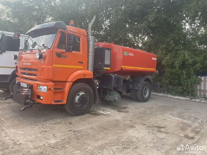 Доставка воды в бассейн