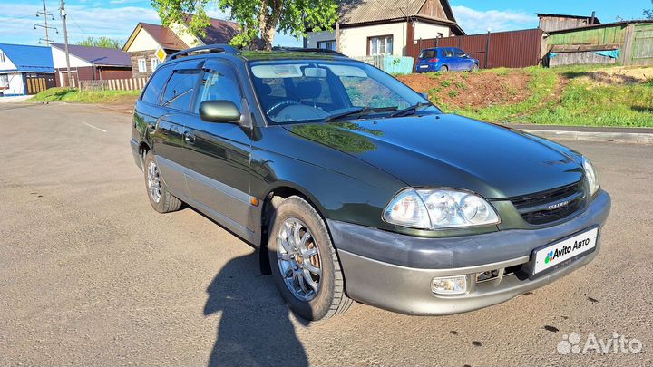 Toyota Caldina 2.0 AT, 1999, 300 000 км