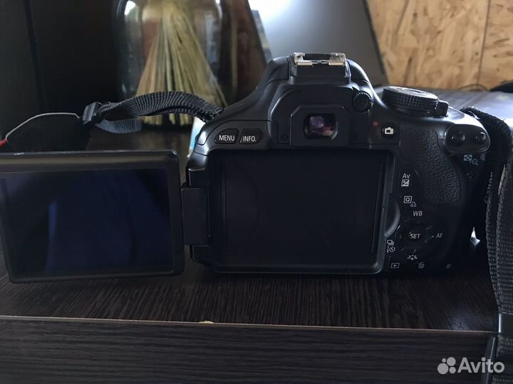 Зеркальный фотоаппарат canon 600d