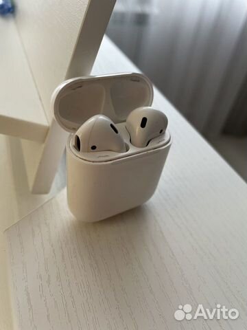 Беспроводные наушники apple airpods оригинал б/у