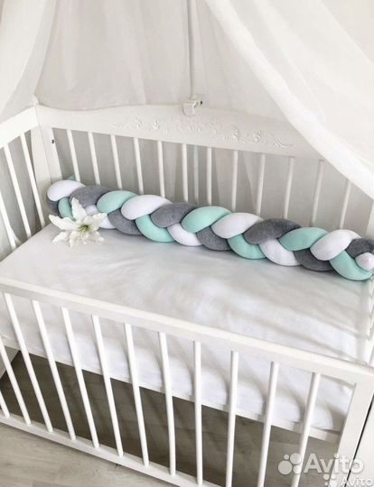 Бортик косичка в кроватку новые