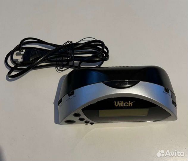 Радиобудильник Vitek VT-3503