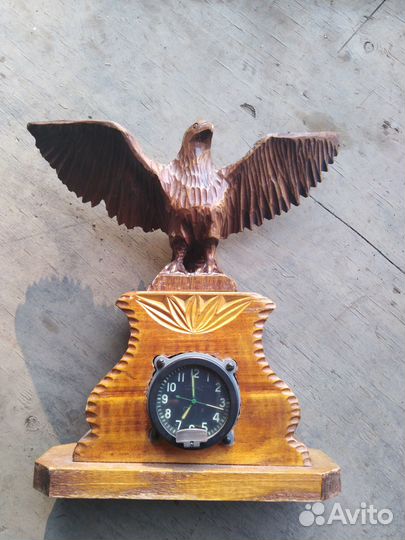 Орел резной