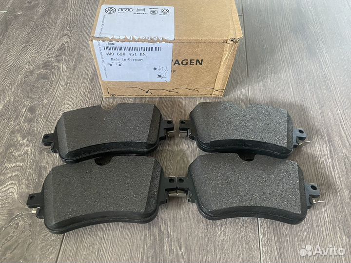 Задние тормозные колодки на Audi Q7 4M0698451BN