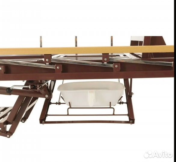 Кровать медицинская с туалетом