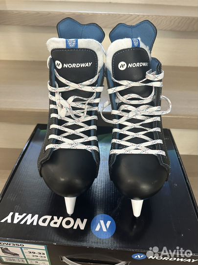 Коньки хоккейные