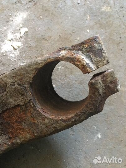 Кулак поворотный передний правый Ford Focus 1