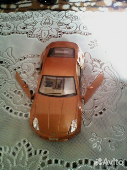 Продаю коллекционные машинки