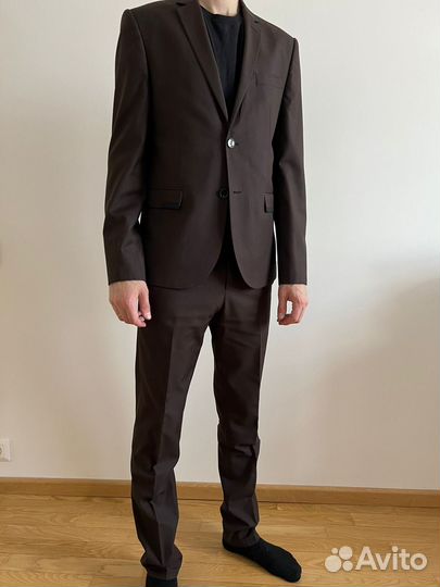 Костюм коричневый М patrick man