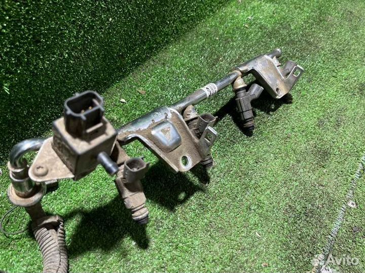 Топливная рампа Ford Focus Split Port MK1 YS4E