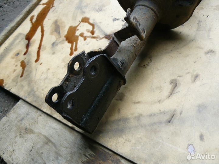 Амортизатор Пружина Рено Сандеро Renault Sandero