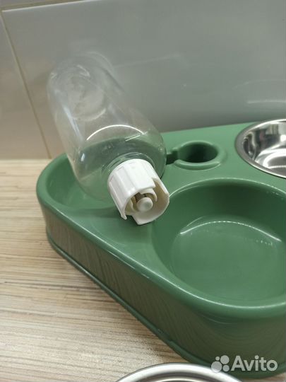 Миска для животных с поилкой бутылкой