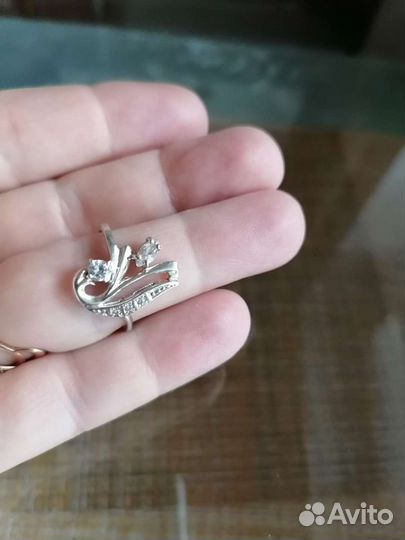 Серебряное кольцо