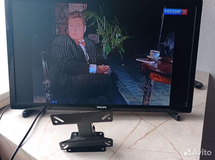 Монитор philips 22