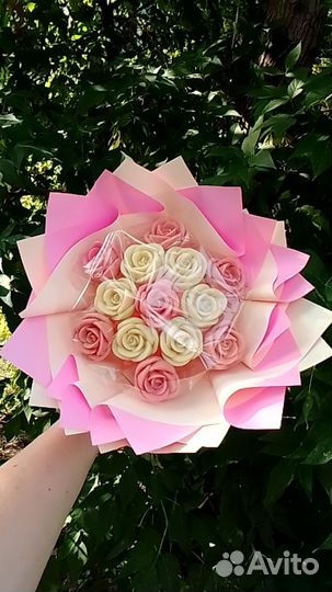 Вкусный сладкий букет шоколадные розы