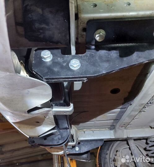 Фаркоп Nissan Leaf