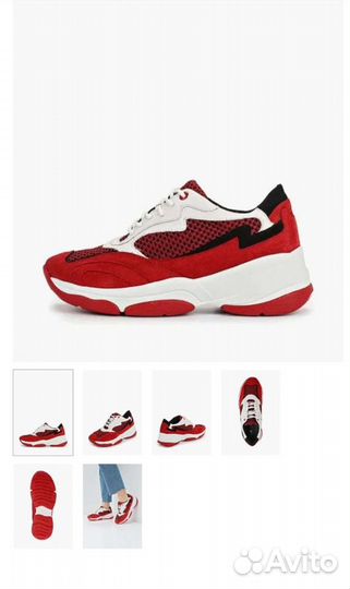 Кроссовки женские