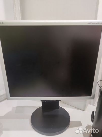 Монитор 17 - NEC MultiSync LCD1770NX