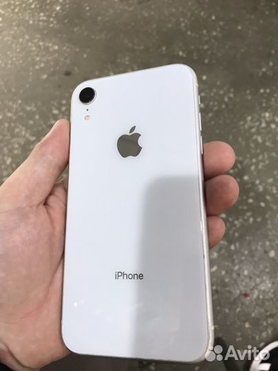 iPhone Xr, 64 ГБ