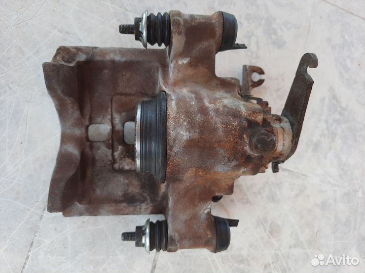 Суппорт задний правый ивеко дейли