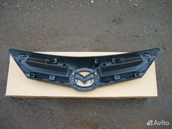 Решётка радиатора Mazda 3 BK хэтчбэк Sport 2005-09