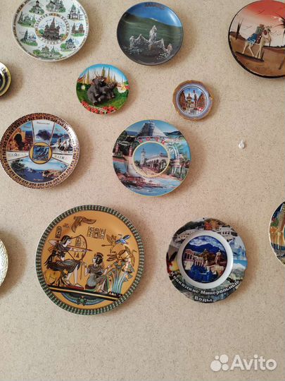 Сувенирные тарелки из разных стран