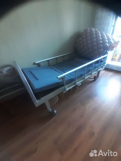 Кровать для лежачих больных с туалетом
