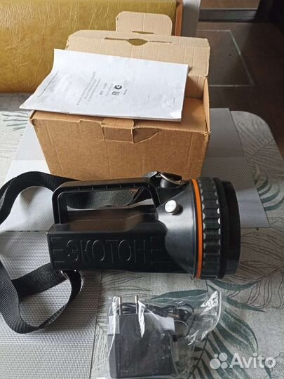 Поисковый фонарь