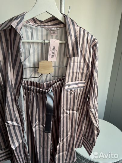 Домашний костюм в полоску victoria secret новый