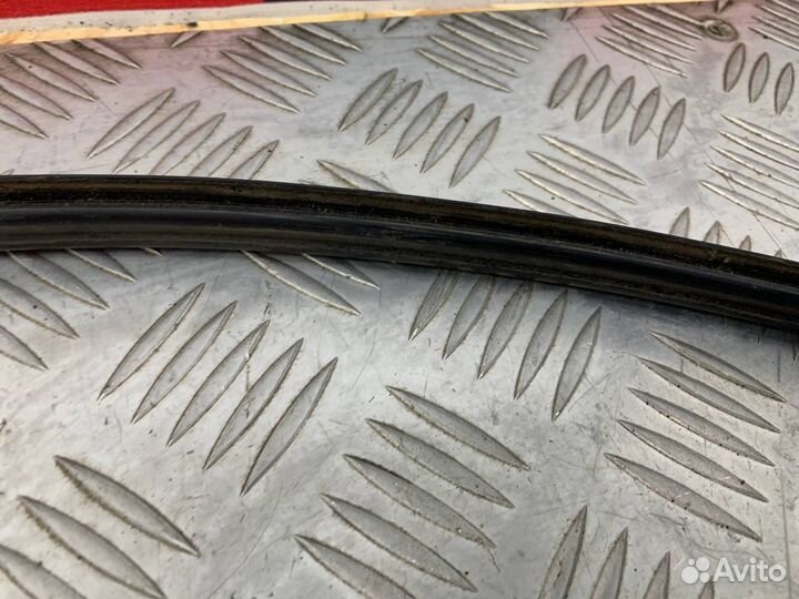 Б/У накладка крыши (молдинг) правый Toyota Duet