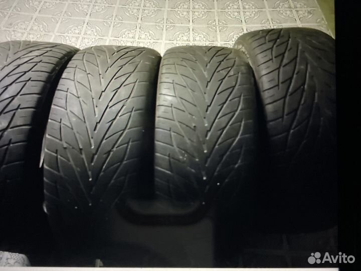 Toyo Proxes S/T 285/50 R20