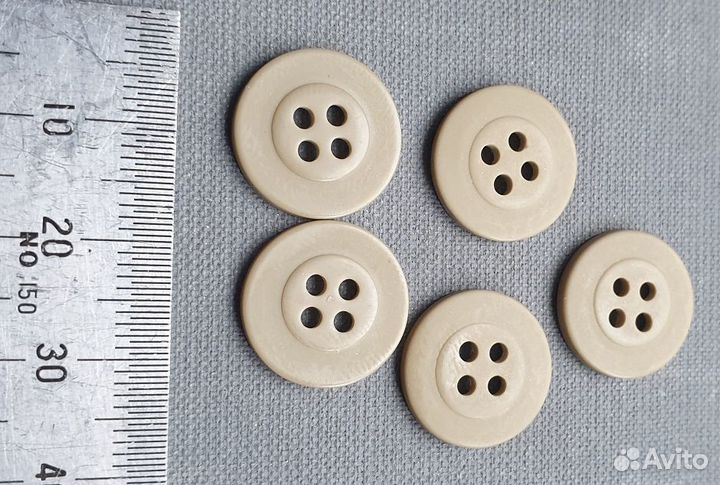 Пуговицы для немецкой формы разные