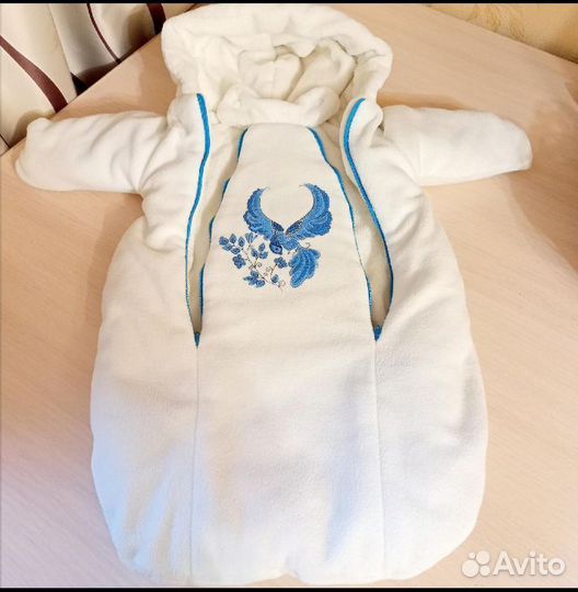 Зимний конверт с комбинезоном, 2 шапками