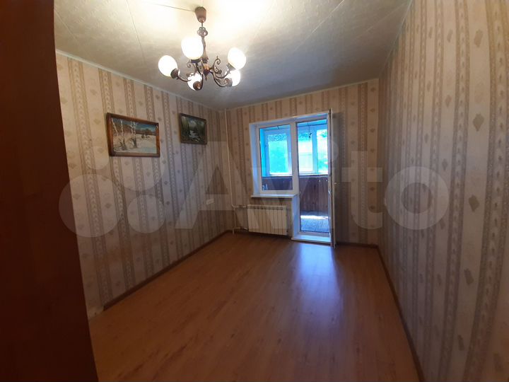 9-к. квартира, 63 м², 1/9 эт.