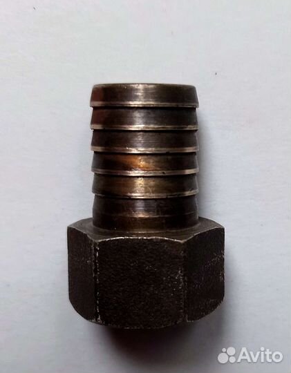 Штуцер резьбовой для шлангов из СССР