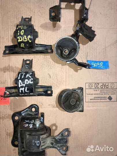 Опора подушка кронштейн Mitsubishi BYD