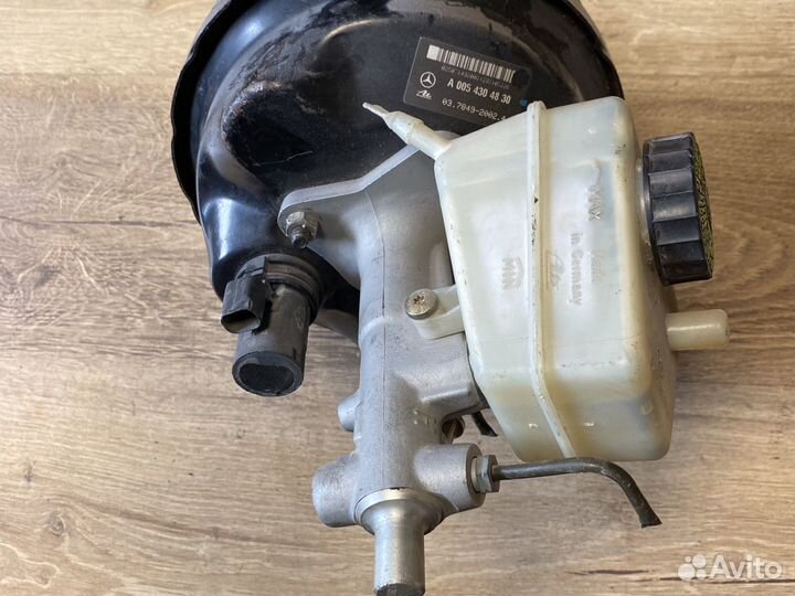 Mercedes c класса ваумный усилитель тормазов