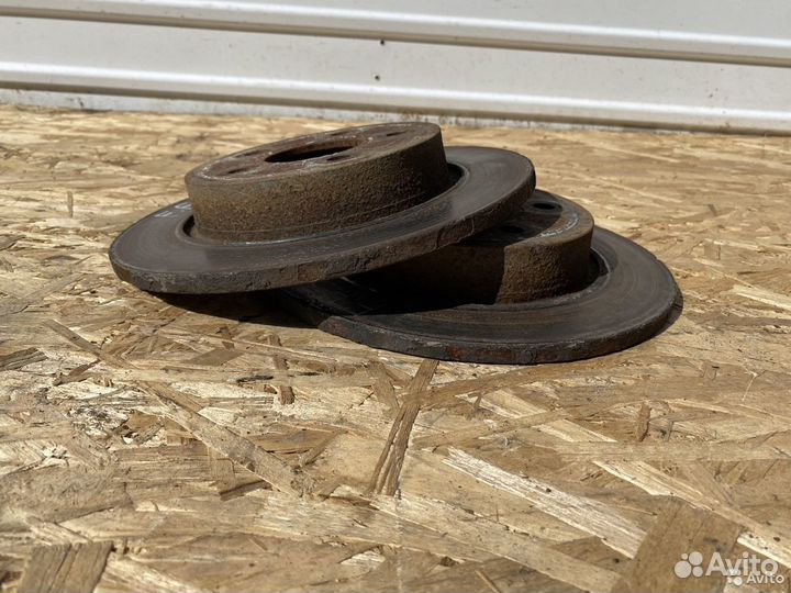 Тормозной диск задний Ford Focus 3