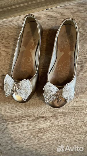 Нарядные туфли для девочки